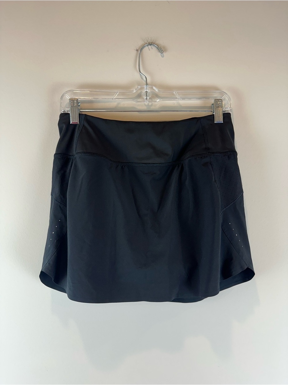 Athleta Black Run With It 14” Athletic Athleisure Activewear Preppy Skort Small
